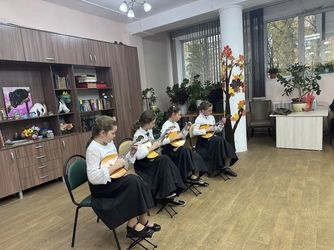 13 октября 2026 года МУДО "ДШИ № 10" открыла творческий сезон сотрудничества с МУ КЦСО "Светоч".
